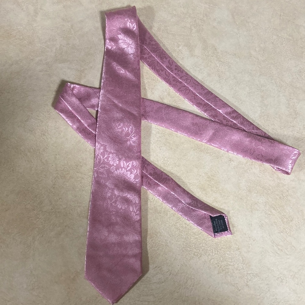 JF J. Ferrar Tie Pink Flower Design